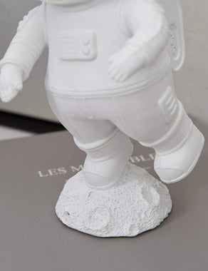 HAUCOZE Statue Figurine Astronaut Sculpture