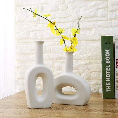 Anding White Ceramic Vase Elegant Design