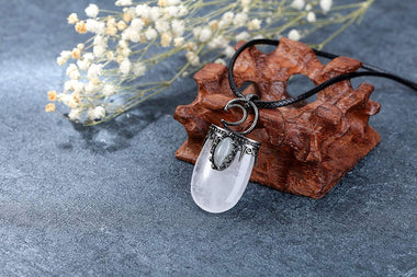 MANIFO Natural Quartz Crystal Stone Necklace Reiki Healing Gemstone Pendant