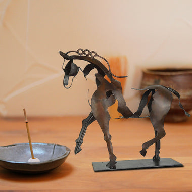 Metal Art Horse Sculpture with LED